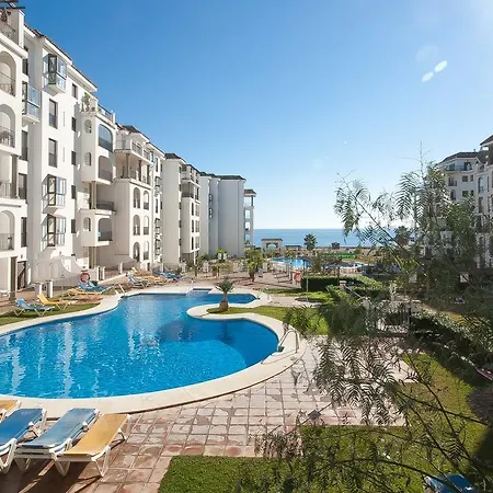 Marina De La Duquesa 852 *